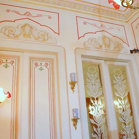 Готель Royal 2*