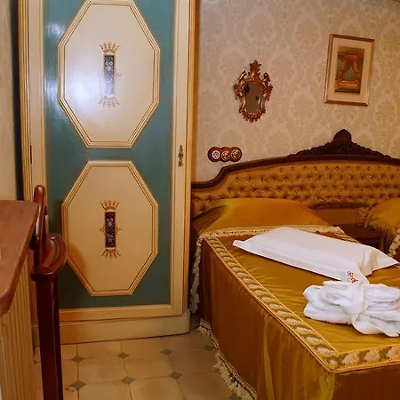 Hotel Royal