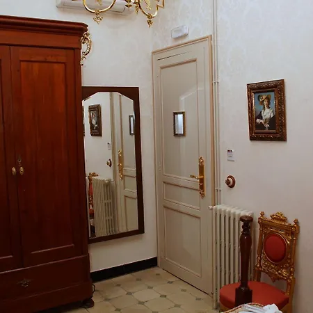 Royal Hotel