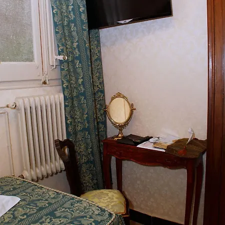 Hotel Royal