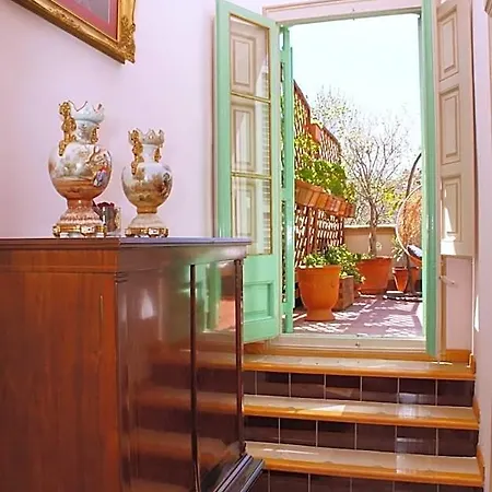 Royal فندق