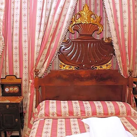 فندق Royal 2*